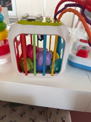 Juguetes para bebé: apilables y teléfono