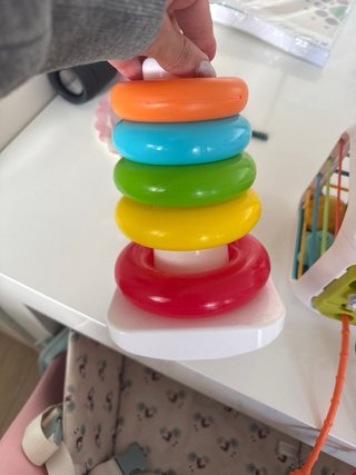 Juguetes para bebé: apilables y teléfono