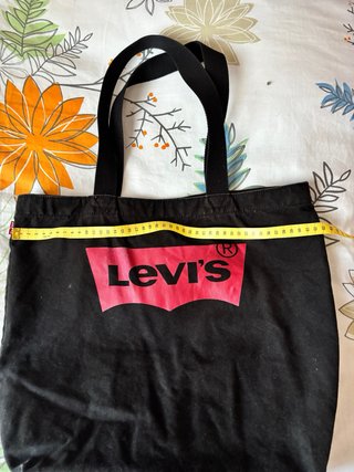 Bolso Tote Levi's Negro y Rojo