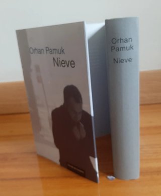 Nieve de Orhan Pamuk