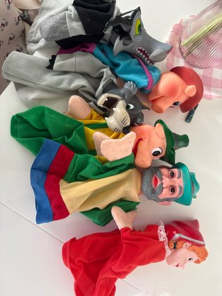 Lote de marionetas de tela y plástico