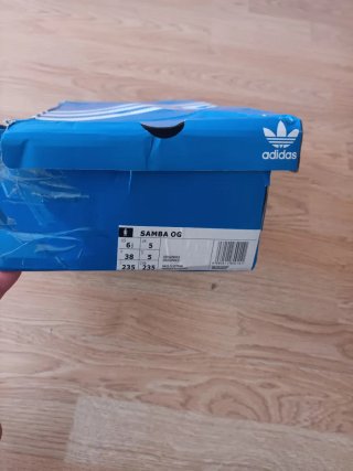 Adidas Bambas Blancas y Doradas