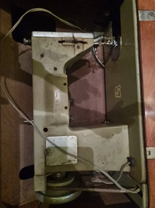 Máquina de coser antigua SIGMA