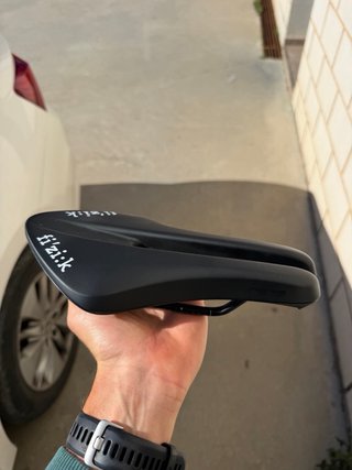 Sillín Fizik Transiro Aeris R5 Negro
