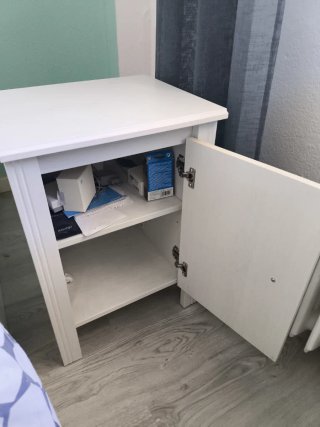 2 Mesitas de Noche IKEA Brusali Blancas
