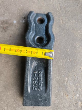 Dientes, púas o uñas de Cazo Pala Tenías T-2603