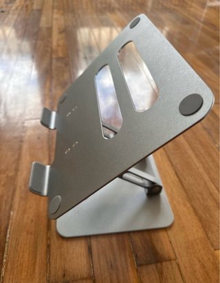 Soporte portátil ajustable plegable