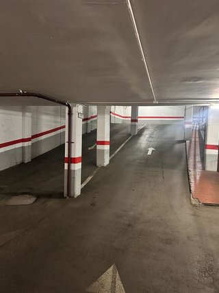 Garaje en venta en Pubilla Cases en Hospitalet de Llobregat, L´