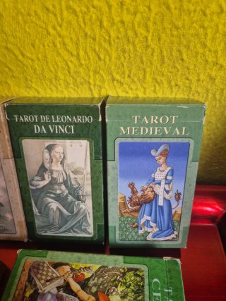 Lote de 14 mazos de Tarot y Cartas