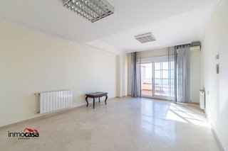 Casa adosada en venta en Bola de Oro - Serrallo en Granada
