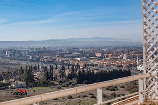 Casa adosada en venta en Bola de Oro - Serrallo en Granada
