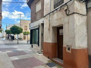 Casa adosada en venta en Crevillent