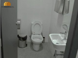Local comercial en venta en El Castell-Poble Vell en Castelldefels