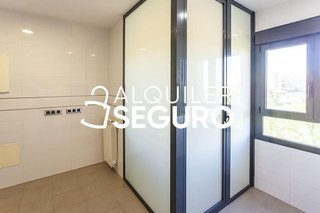 Piso en alquiler en Valdebebas - Valdefuentes en Madrid