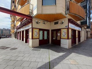 Local comercial en alquiler en Las Eras de Renueva en León