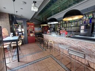 Local comercial en alquiler en Las Eras de Renueva en León