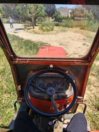 Tractor Kubota M730F Naranja