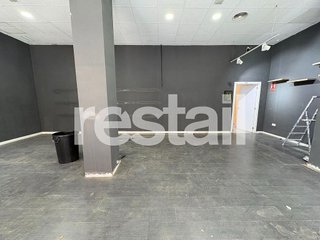 Local comercial en alquiler en Nou Moles en Valencia