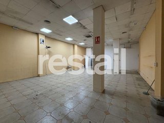 Local comercial en alquiler en Nou Moles en Valencia