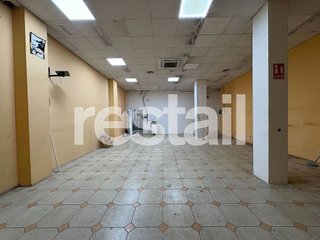 Local comercial en alquiler en Nou Moles en Valencia