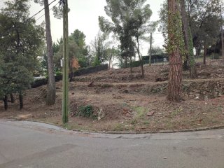 ¡FANTÁSTICO TERRENO URBANO EN SANT FELIU DEL RACÓ!
