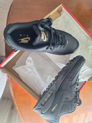 Zapatillas Nike Air Max Negras y Doradas