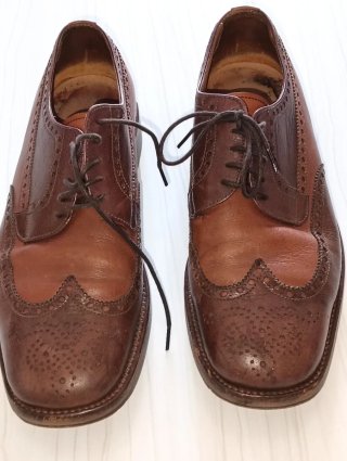 Zapatos de cuero marrones