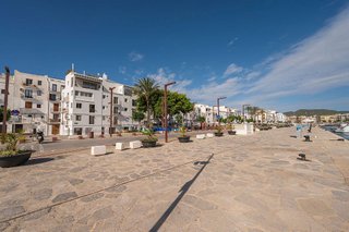 Local comercial en venta en Dalt de la Vila - La Marina en Ibiza/Eivissa