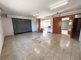 Local comercial en alquiler en Les Roquetes en Barcelona