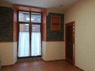 Oficina en alquiler en La Pola Siero en Siero