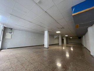 Local comercial en alquiler en La Torrassa en Hospitalet de Llobregat, L´