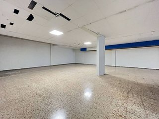 Local comercial en alquiler en La Torrassa en Hospitalet de Llobregat, L´