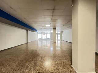 Local comercial en alquiler en La Torrassa en Hospitalet de Llobregat, L´