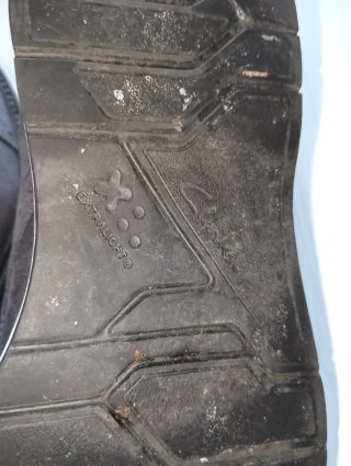 Zapatos de ante grises