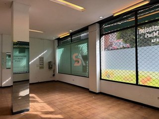 Local comercial en venta en Rondilla - Santa Clara en Valladolid