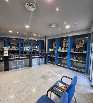 Local comercial en alquiler en Alcaudete
