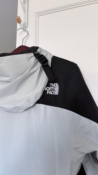 Abrigo The North Face Mountain Light