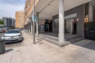 Local comercial en venta en Nueva Andalucía en Almería