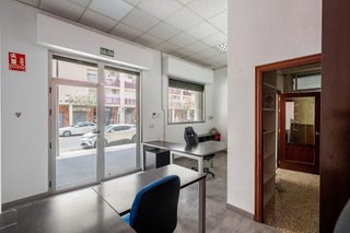 Local comercial en venta en Nueva Andalucía en Almería