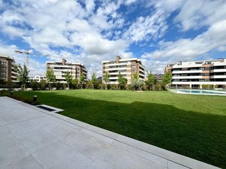 Piso en alquiler en Mirasierra en Madrid