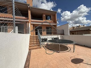 Casa adosada en venta en Zona Casco Antiguo en Navalcarnero