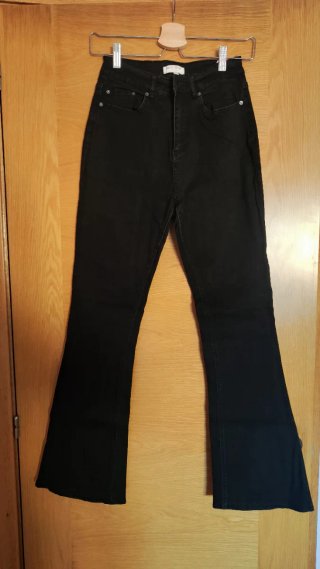 Pantalón campana negro