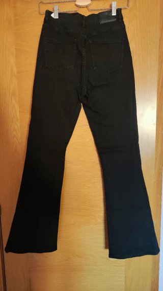 Pantalón campana negro