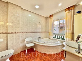 Casa adosada en venta en Chaparil - Torrecilla en Nerja