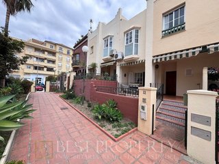 Casa adosada en venta en Chaparil - Torrecilla en Nerja