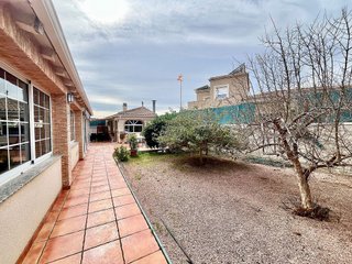 Chalet en venta en La Siesta - El Salado - Torreta en Torrevieja