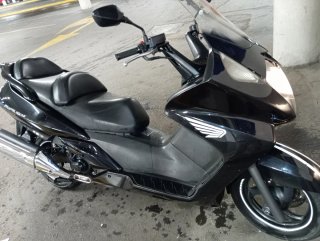 Honda Silver Wing 400 Negra