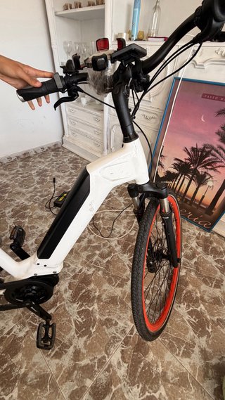 Bicicleta Eléctrica Blanca