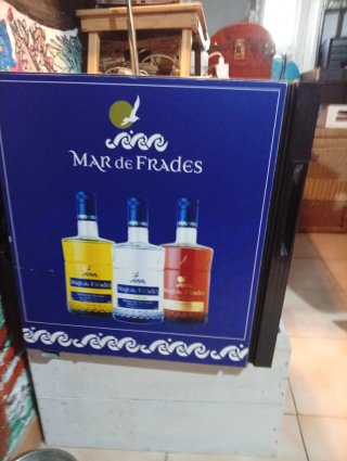 Nevera expositora Mar de Frades