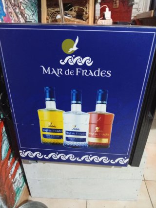 Nevera expositora Mar de Frades